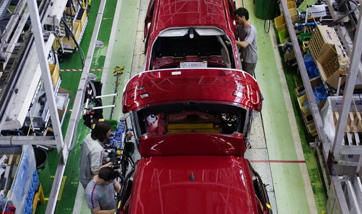 UGT FICA denuncia que la transición hacia la nueva movilidad olvida a medio millón de trabajadores y trabajadoras de la industria automovilística